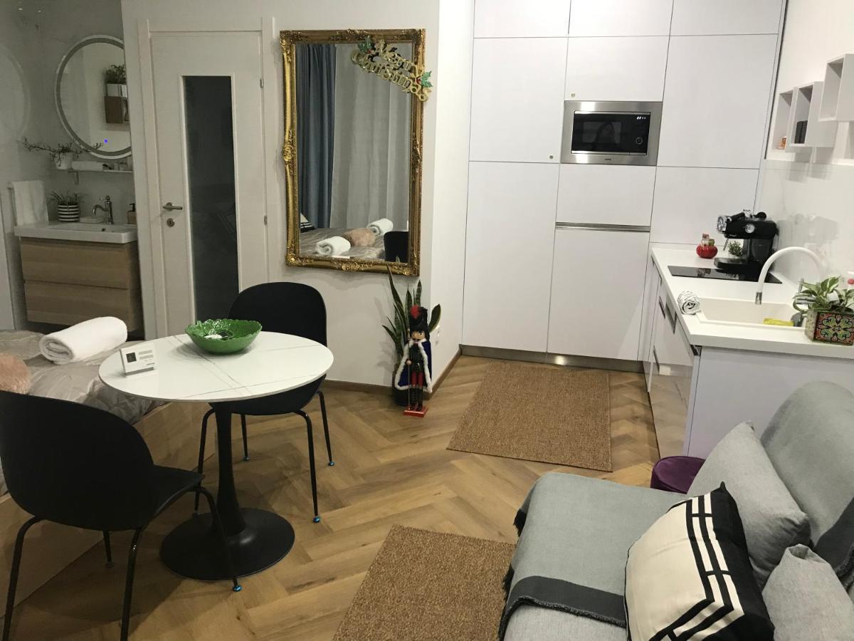 Greatforest Rosehill 2 Apartman -Bmw- Дебрецен Екстер'єр фото